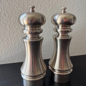 William Bounds 7" Knight Brushed Metal Salt & Pepper Mill Set